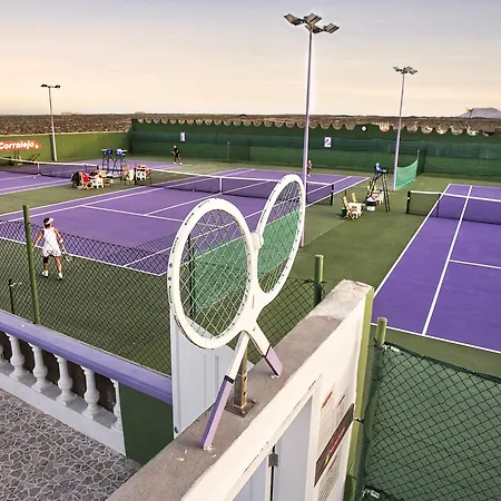 Corralejo Lodge קורלחו